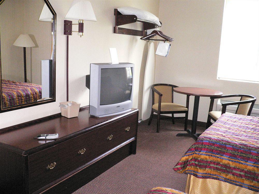 Super 8 By Wyndham Harrisburg Hershey North Eksteriør billede